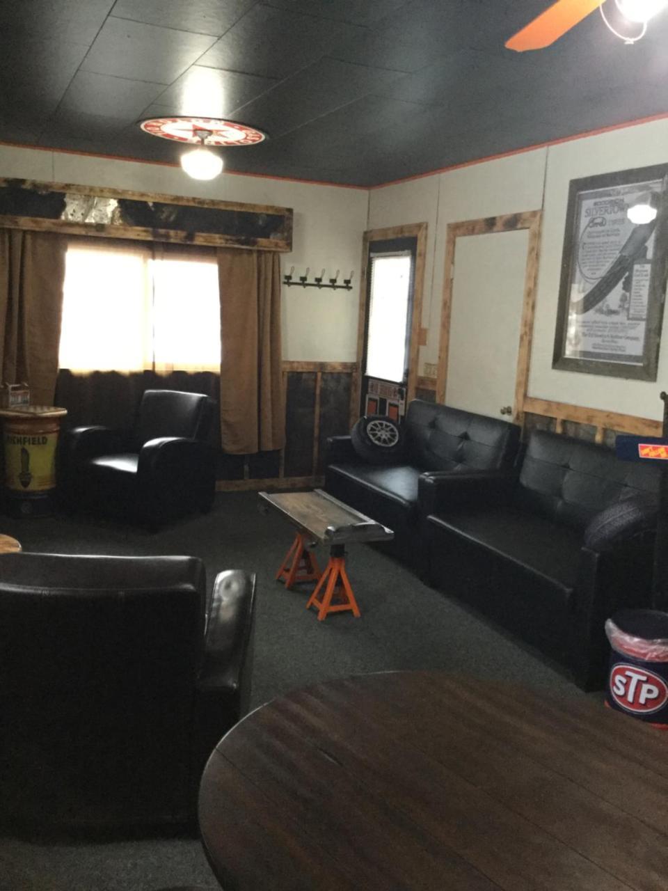 Black Bear Motel Davenport Экстерьер фото