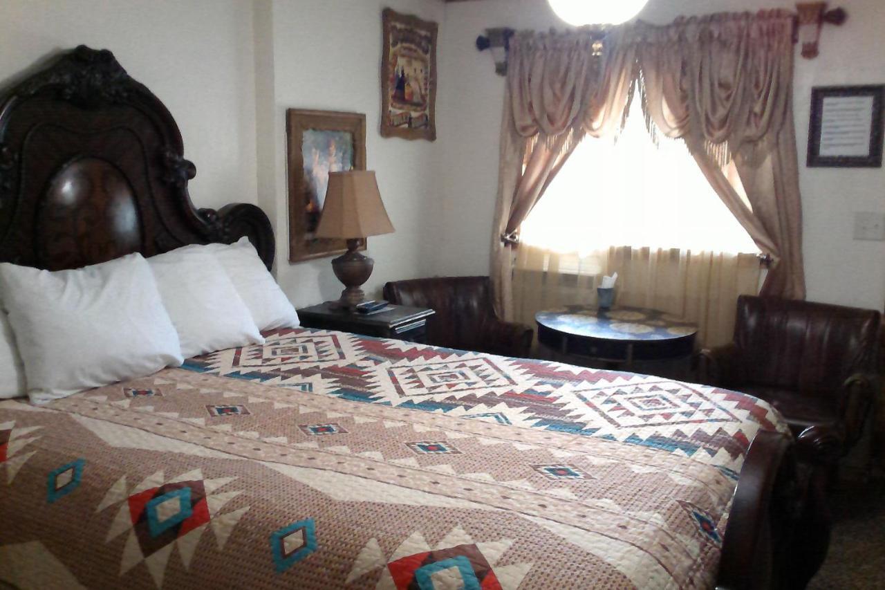 Black Bear Motel Davenport Экстерьер фото